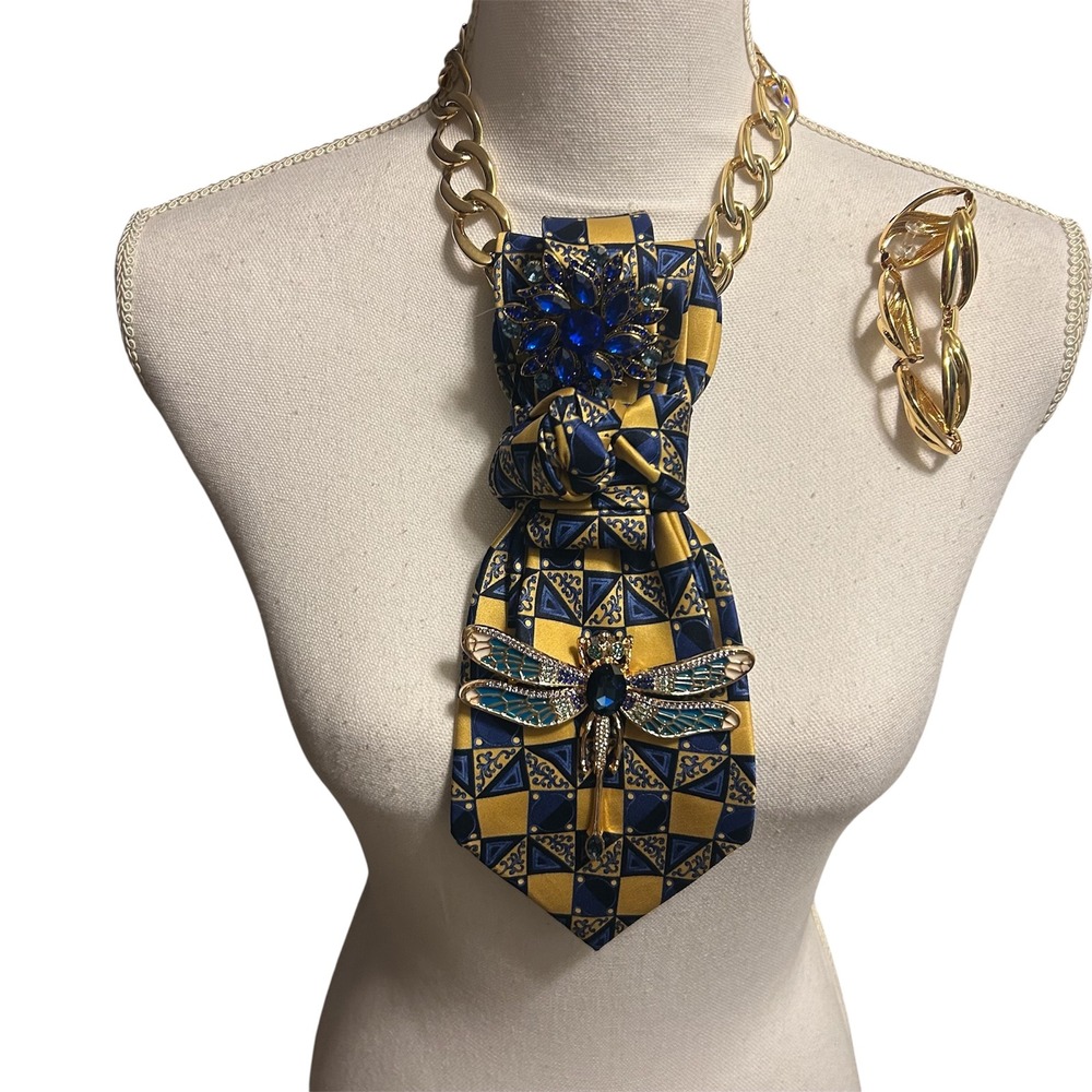 Henry Grethel Repurposed Silk Tie Necklace Set Dragonfly Brooch Gold Tone Chain - Picture 9 of 9